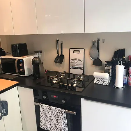 Very Nice Ground Floor In A Great Location *