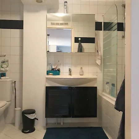 Very Nice Ground Floor In A Great Location *